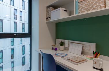 Penthouse En Suite, Pavilion Court, 20 First Way, Wembley, London - Image 2